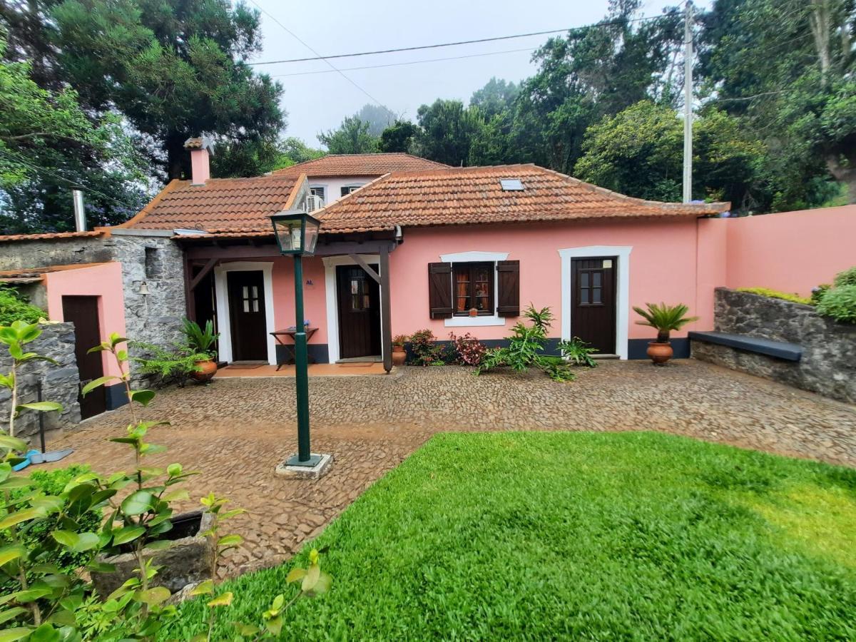 Casa Rosa Villa Camacha  Exterior photo